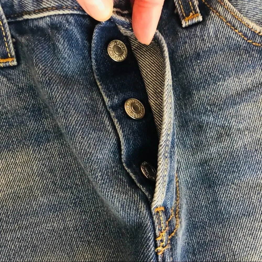 Levi’s blue 501 button fly medium wash cuffed raw hem denim jean shorts 27 - Picture 6 of 9